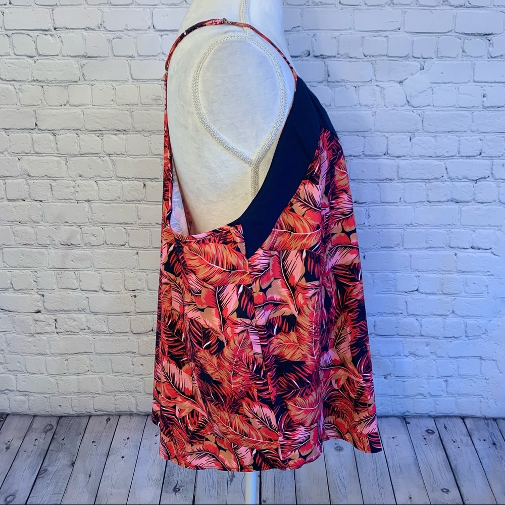 Sleeveless Top - Picture 5 of 9